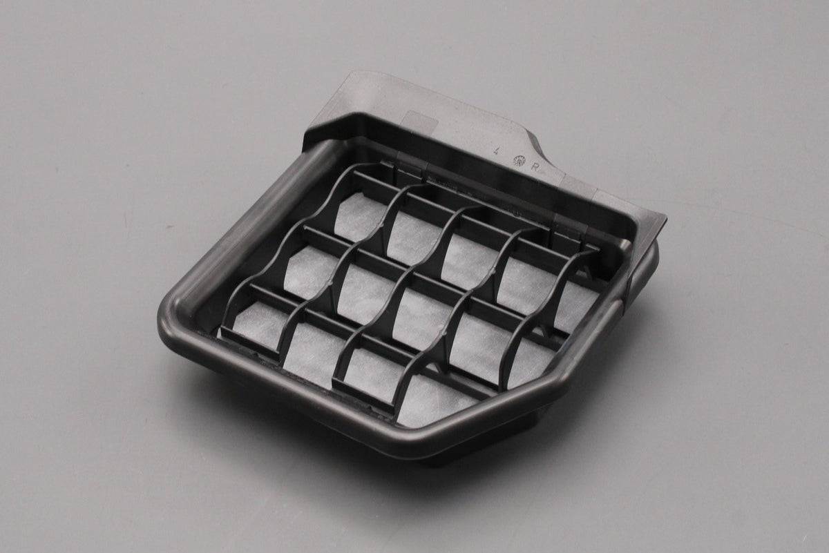 VW Golf MK5 04-09 MK6 Scirocco rear air vent trim (right) 1K0819466B, view 1