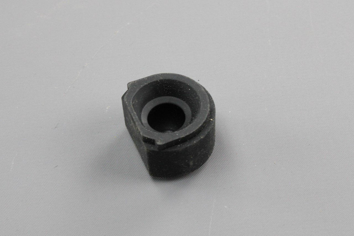 Audi A4 A5 A6 Q5 2016-On engine cover mounting bung (2.0 TDI) 07C103226D, view 1