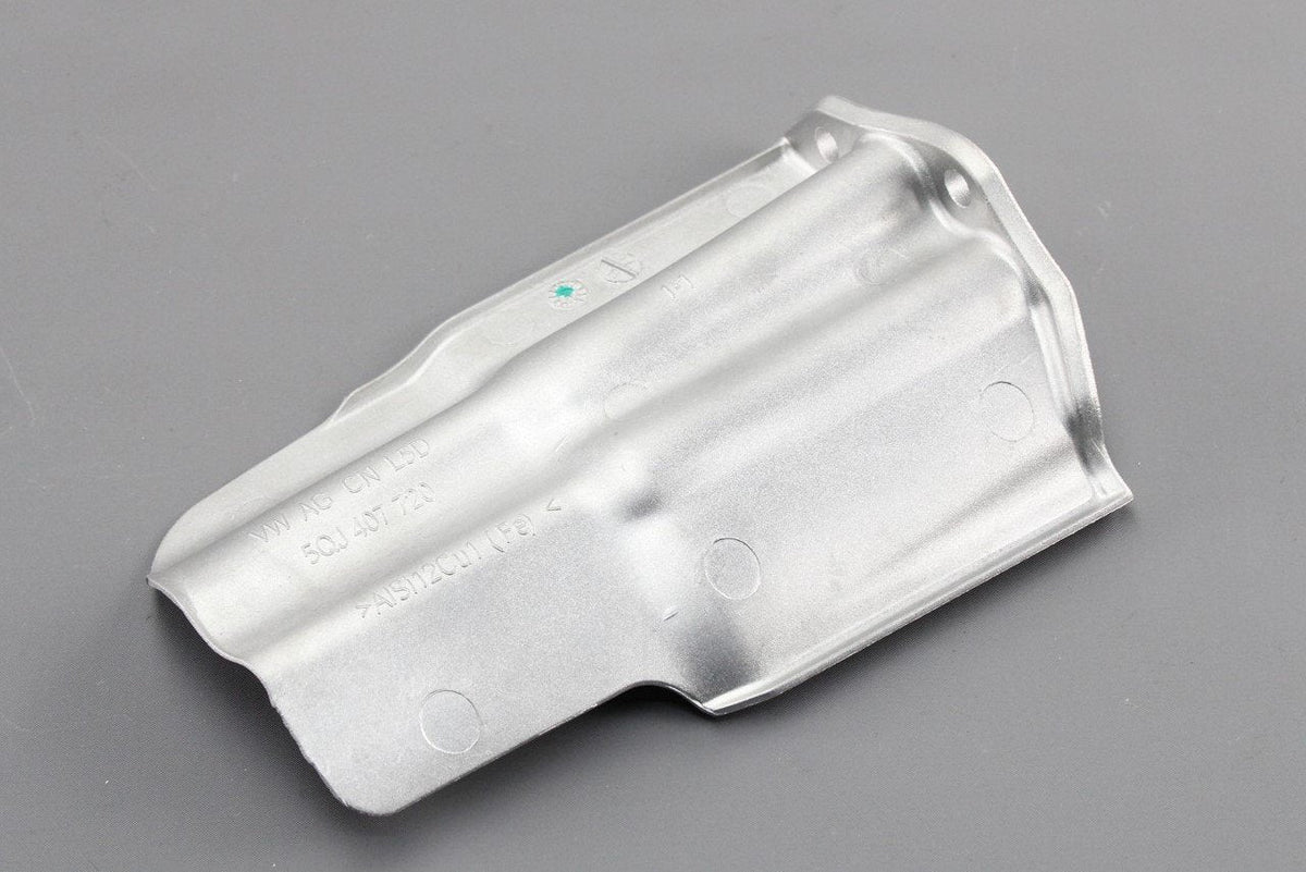 VW R Audi S3 Skoda SEAT drive shaft heat shield plate (right) 5QJ407720, view 1