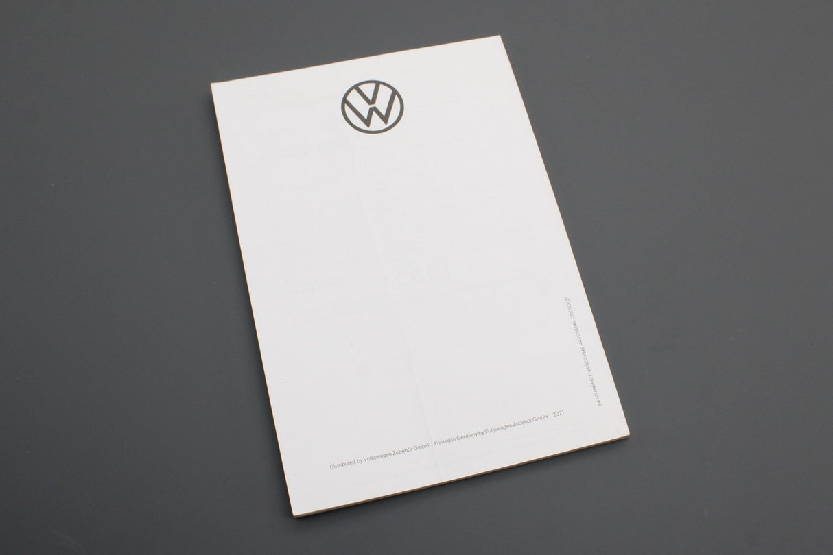 Volkswagen 24 litre cool / hot box (12V or 220V-240V) 000065400F