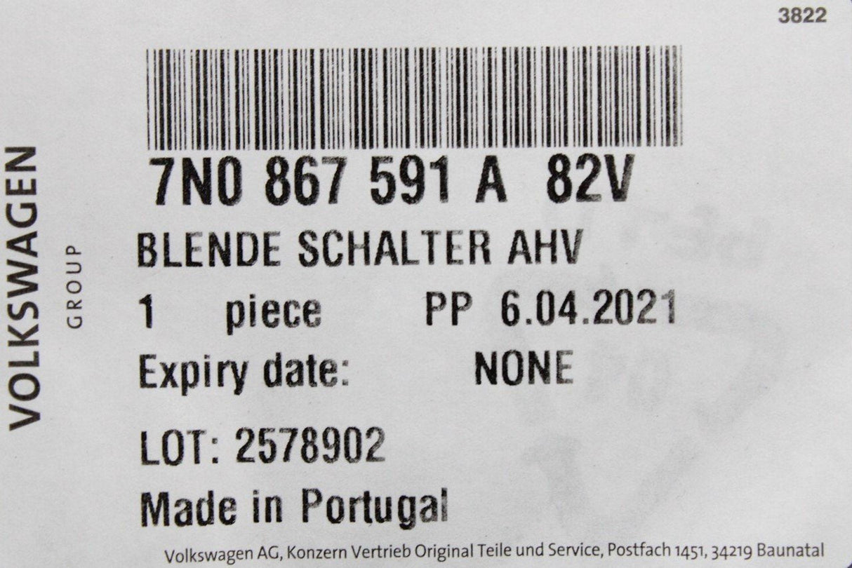 VW Sharan SEAT Alhambra 7N 12v outlet boot trim (rear) 7N0867591A 82V