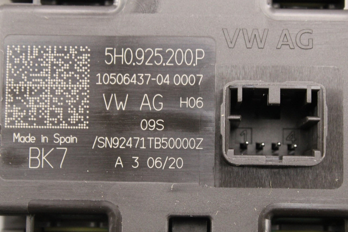 VW Golf MK8 Caddy 21-on centre console button switch pack 5H0925200P VKE