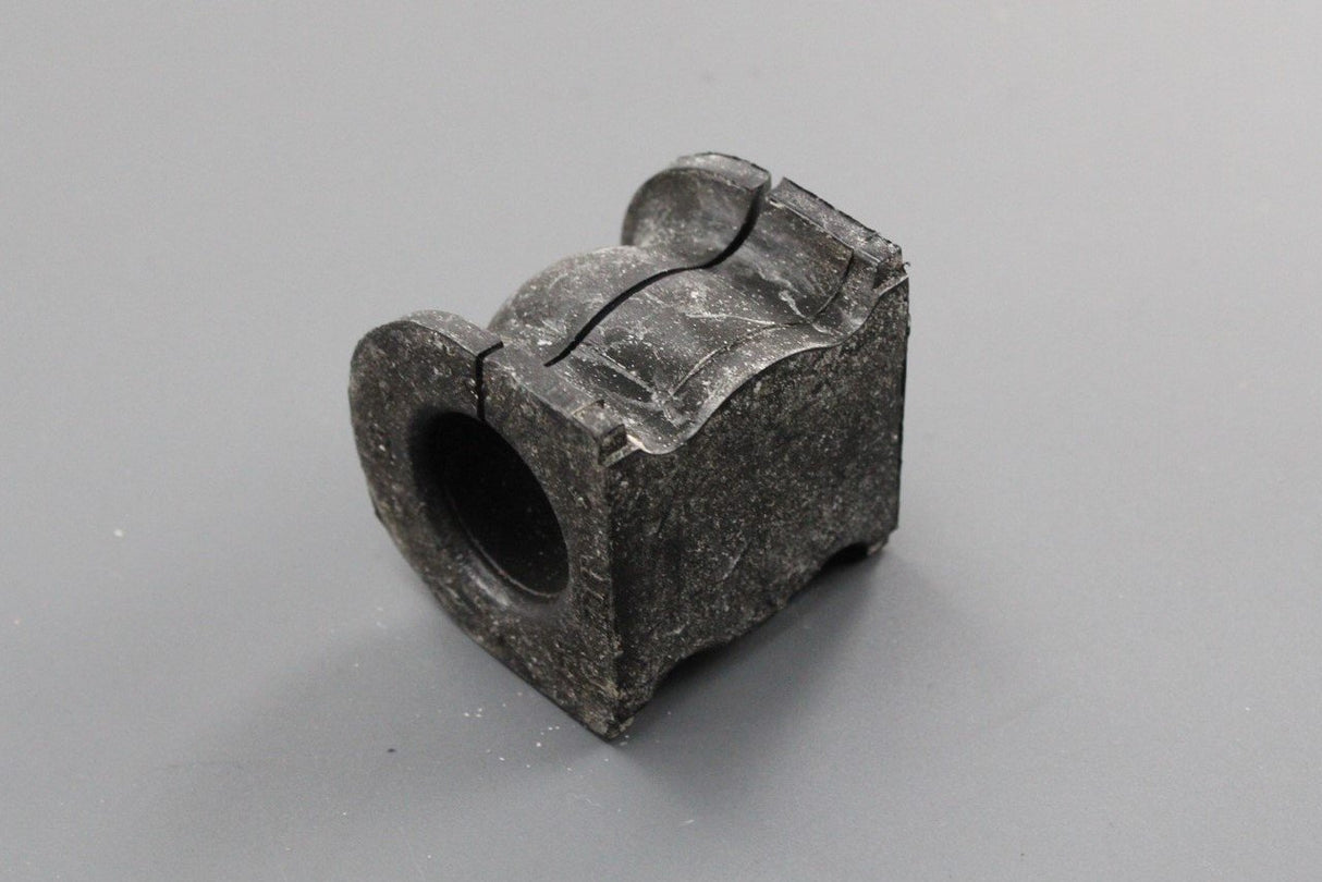 Honda stabiliser holder bush 52306-T1T-E01