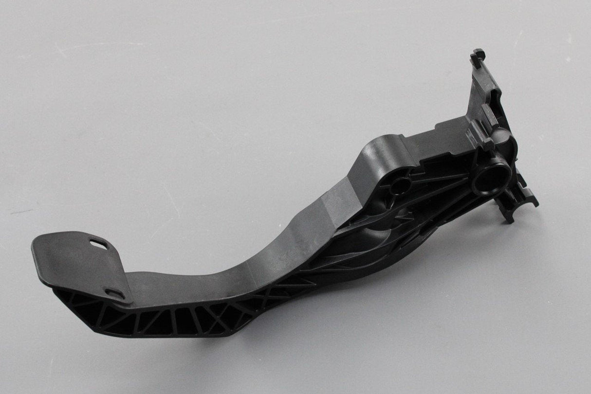 VW Golf Arteon Audi A3 Skoda SEAT clutch pedal (RHD) 5Q2721321D