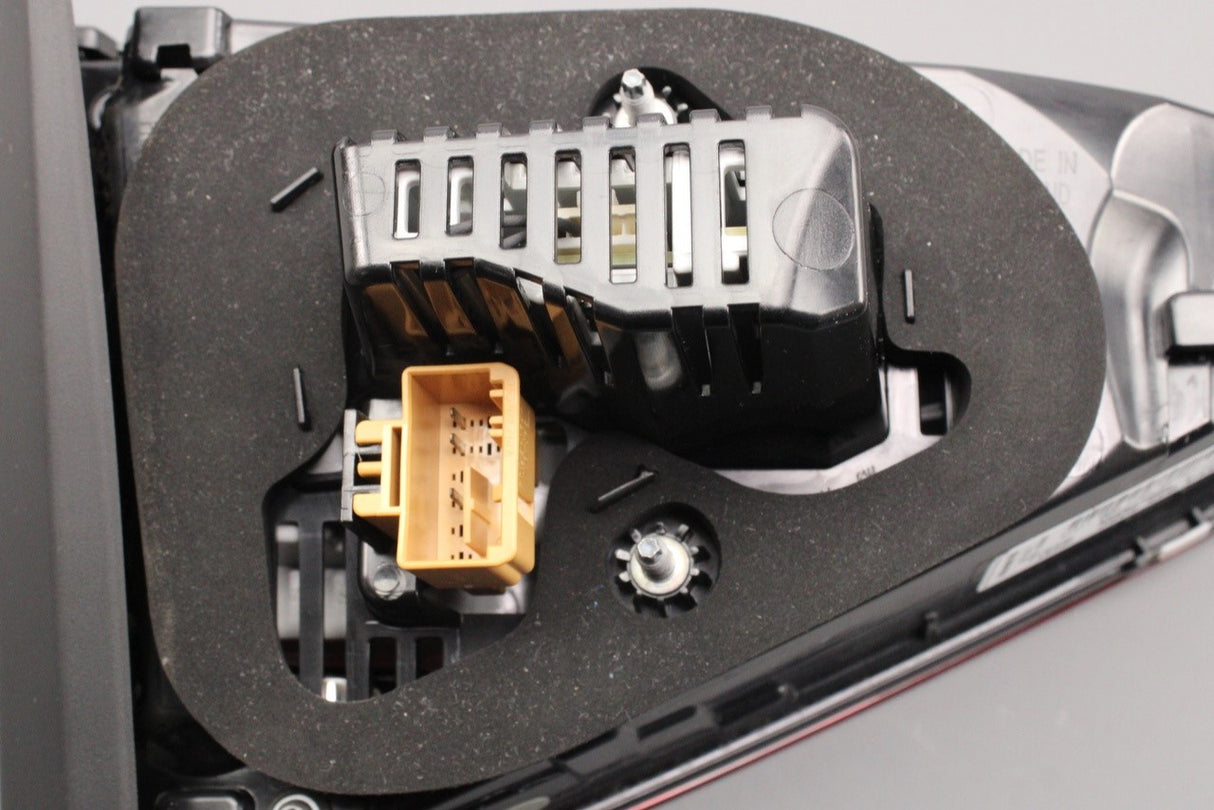 VW Touran 2016-on LED tail light (right inner) 5TA945308C