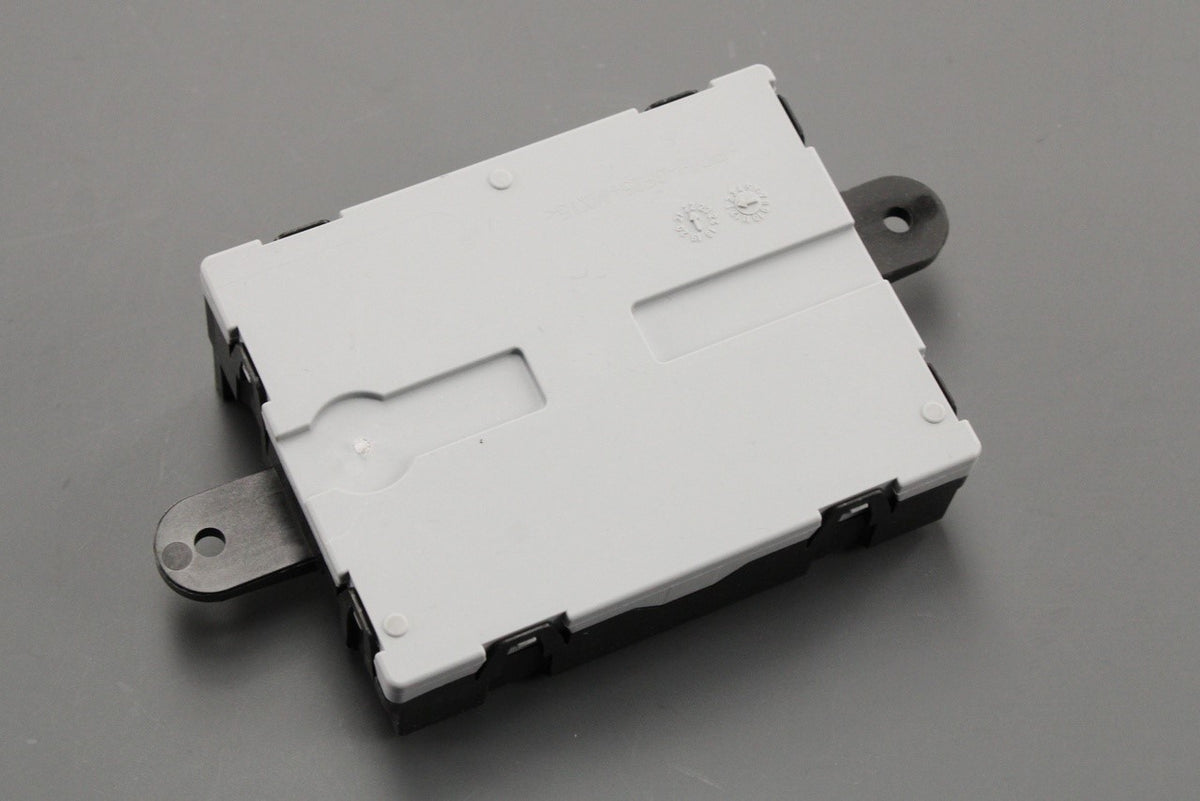 Land Rover Defender 20-on door control module (front passenger) LR170983, view 1