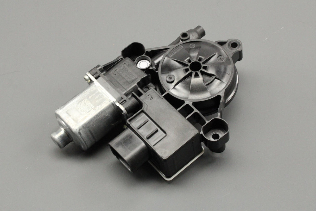 VW T-Roc Audi A3 A5 Cabriolet rear window motor (right) 5Q0959407B