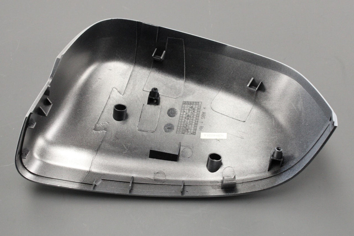 MG3 wing mirror cap (right) 10618884