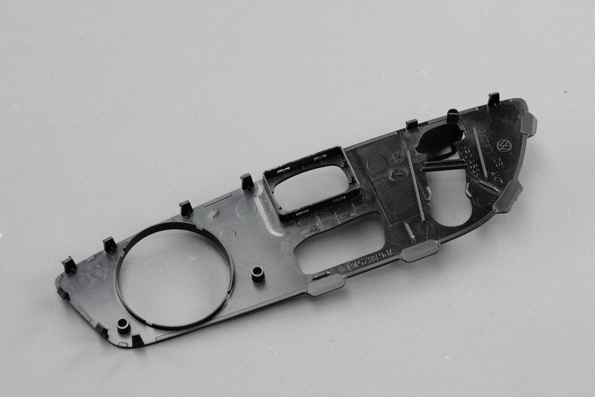 VW Touareg 13-18 front seat switch surround trim (right) 7P6882516C 9B9