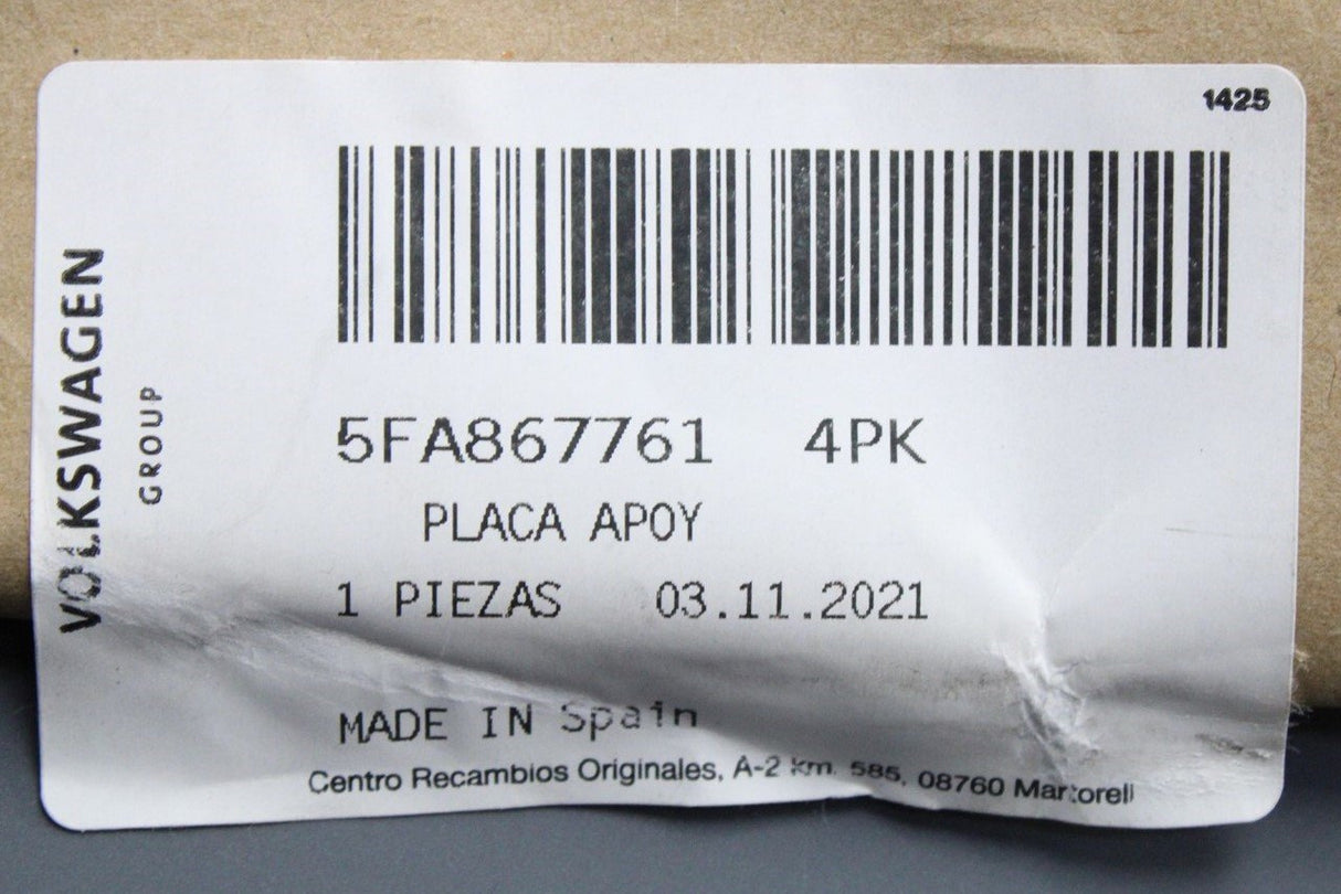 SEAT Leon 2020-on boot compartment panel trim (left) 5FA867761 4PK