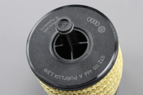 VW Touareg Phaeton V10 5.0 TDI oil filter with gasket 07Z115562