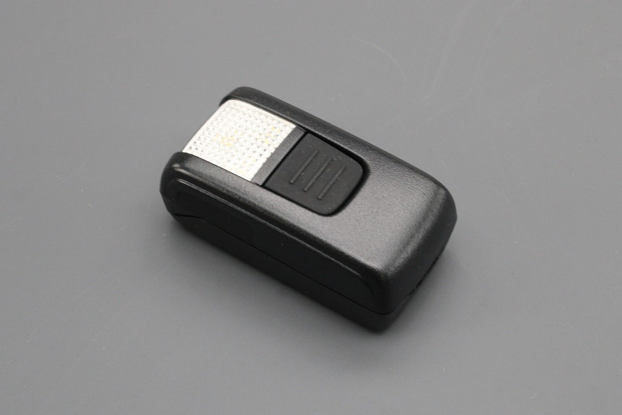 VW Tiguan Transporter Skoda Octavia Karoq magnetic torch 3T0947417E 9B9