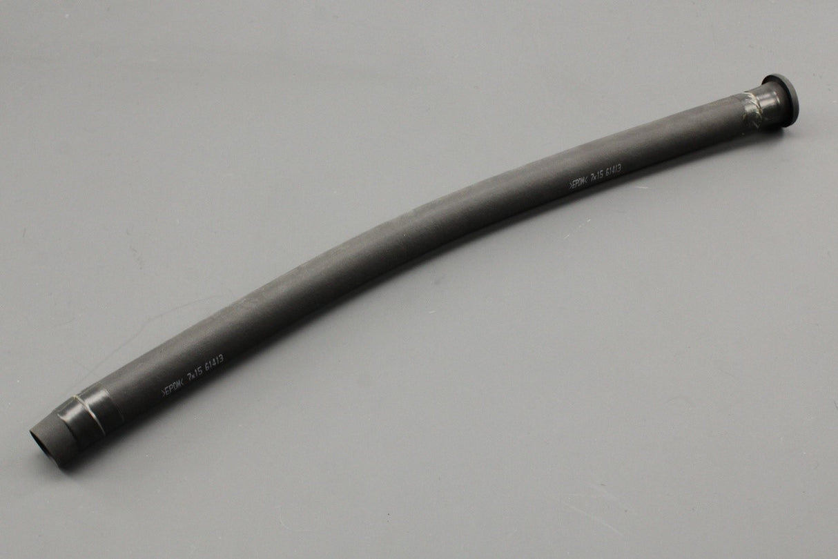 Audi TT TTS Roadster 1999-2006 rear water drainage hose 8N7825597C