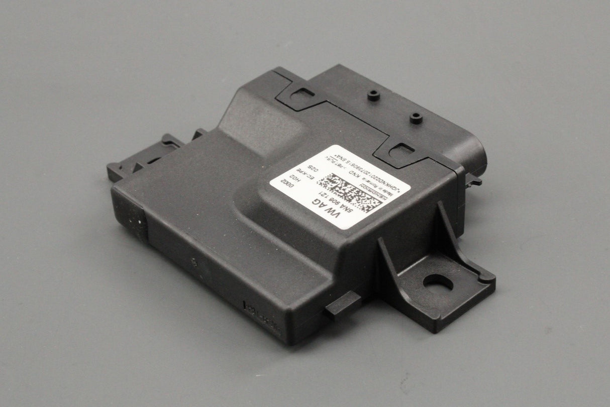 VW Tiguan 2016-2024 fuel pump control unit (petrol) 5NA906121