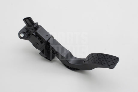 VW Crafter 2017-on accelerator pedal with sensor module (RHD) 2N2723503A