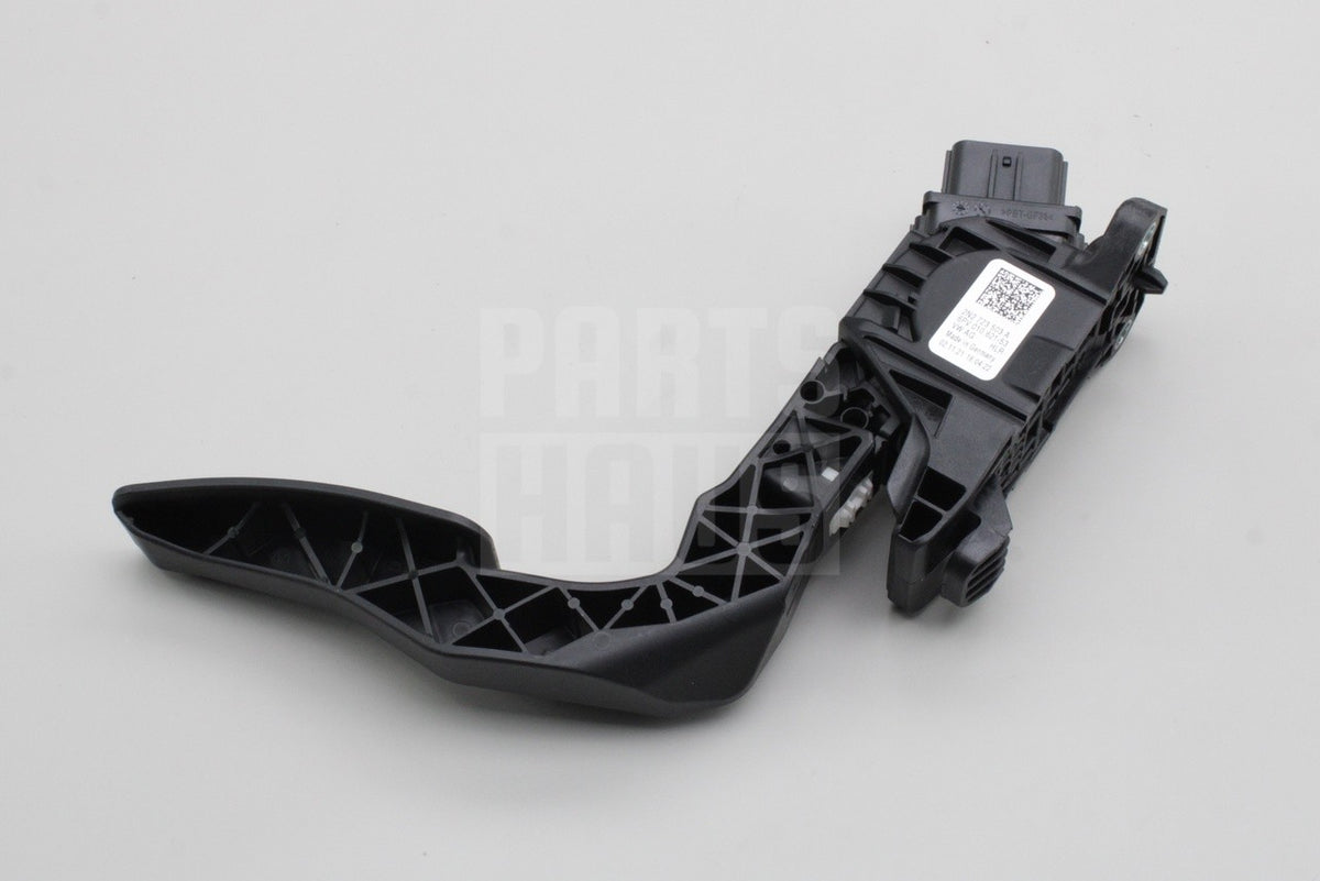 VW Crafter 2017-on accelerator pedal with sensor module (RHD) 2N2723503A