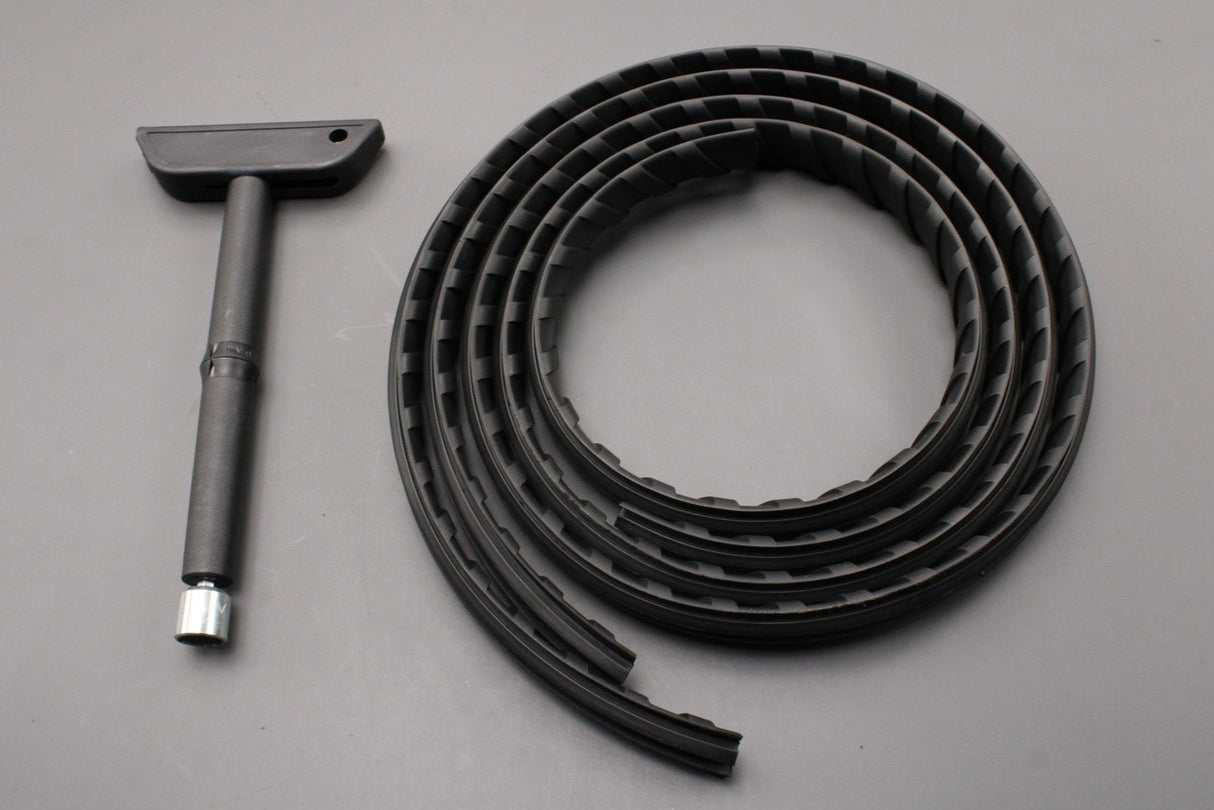 Audi TT TTS MK2 2007-14 TTRS 2010-14 accessory roof bars set 8J8071126