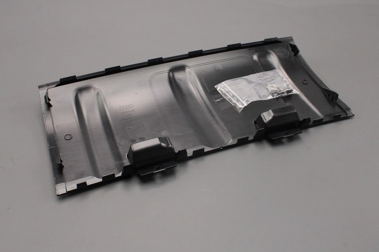 Audi Q7 S-Line 2007-2009 rear bumper towbar trim (centre) 4L0807819E