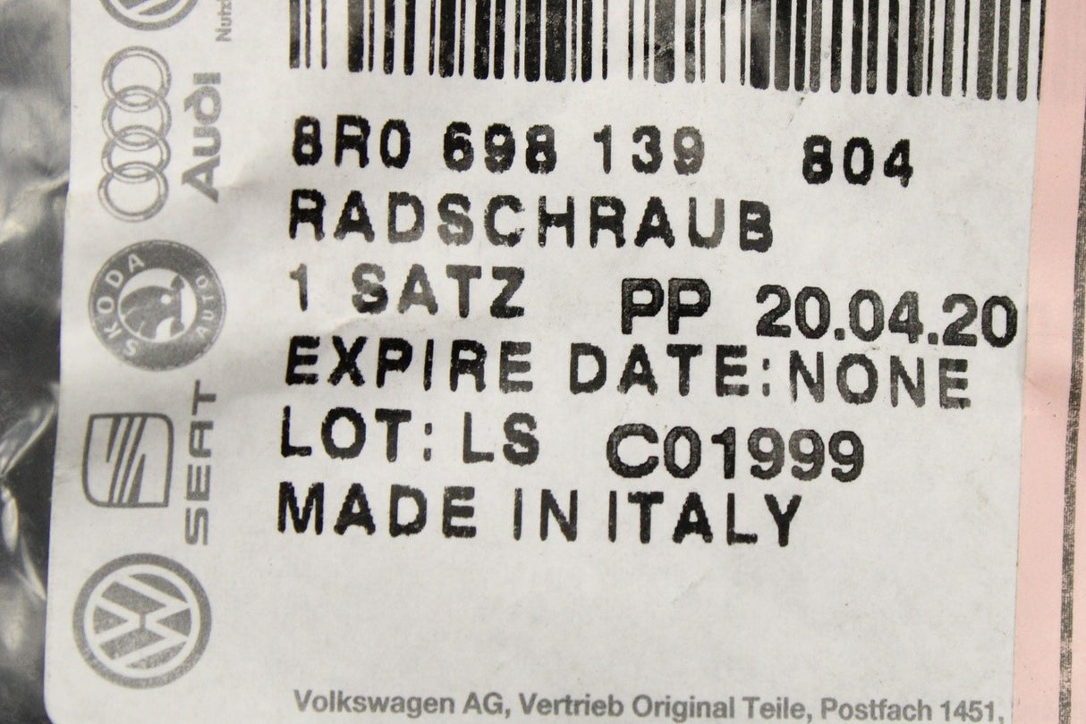 Audi A8 Q3 Q5 Q7 Q8 RSQ3 RSQ8 locking wheel nut with key 8R0698139 804