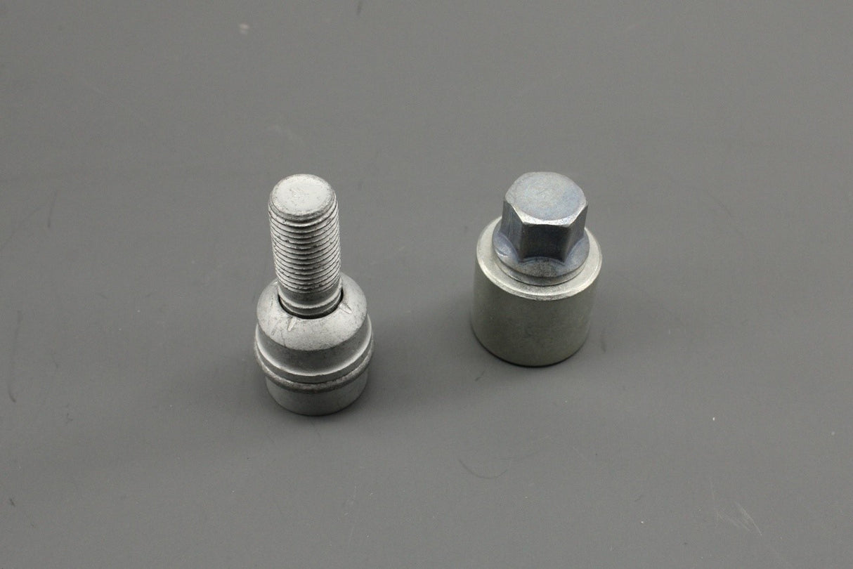 Audi A8 Q3 Q5 Q7 Q8 RSQ3 RSQ8 locking wheel nut with key 8R0698139 815