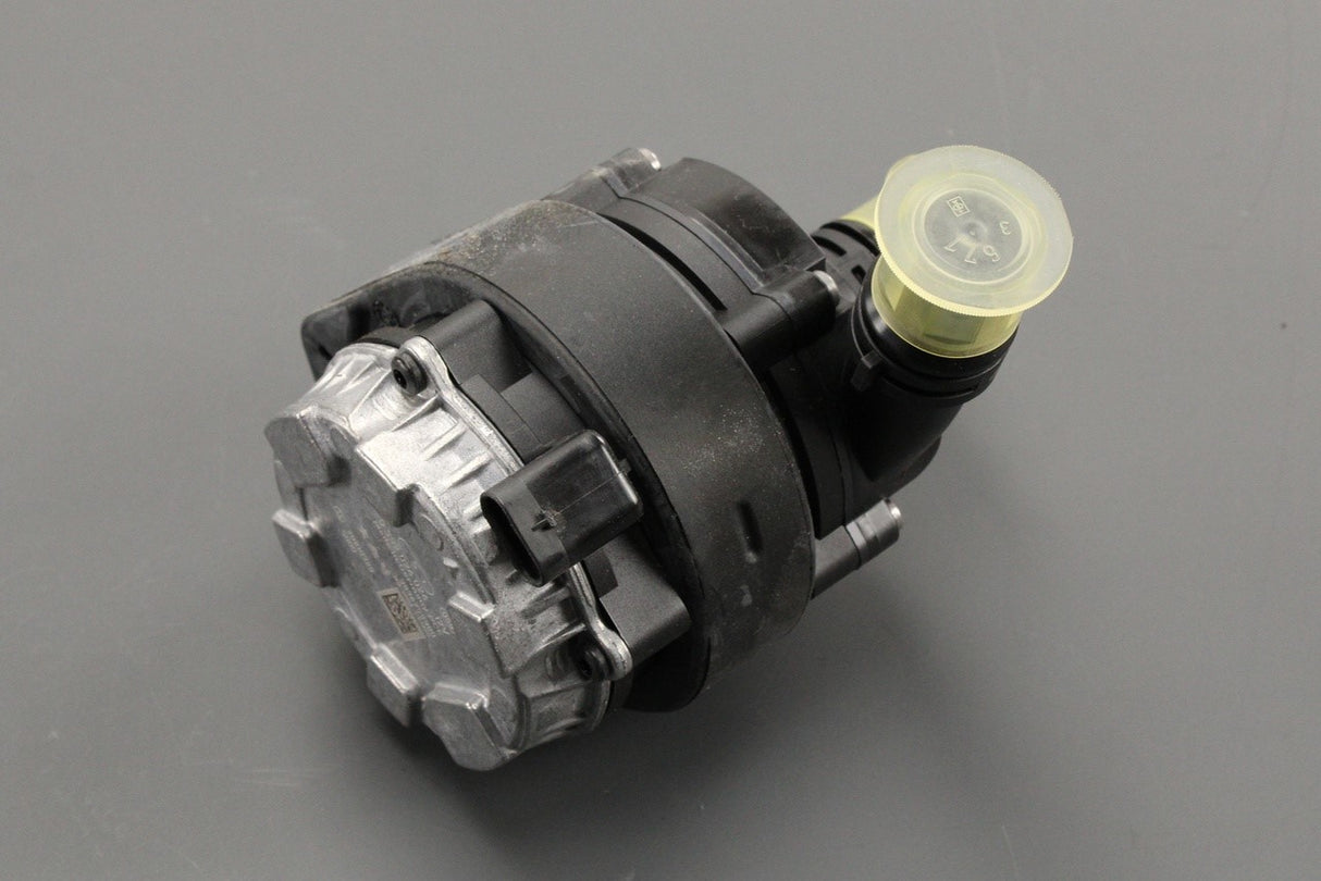 Peugeot Traveller Citreon Berlingo water pump 9834759980