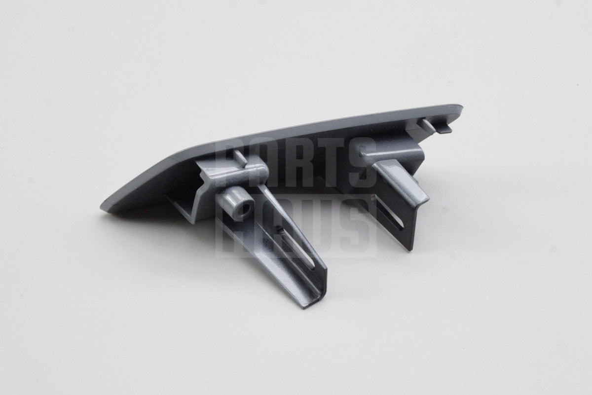 Range Rover Sport 2014-2022 headlight washer cover cap (right) LR111134