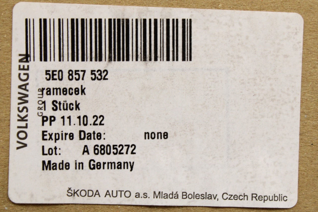 Skoda Octavia 5E 2013-20 wing mirror surround trim (right) 5E0857532