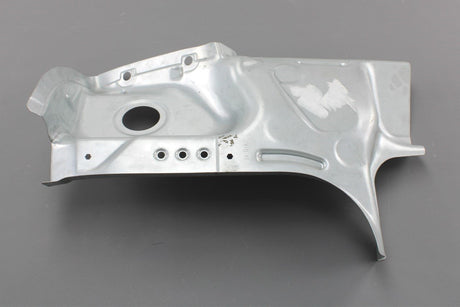 Skoda Superb Estate 2009-2015 Tail light insert plate (right) 3T9813328A