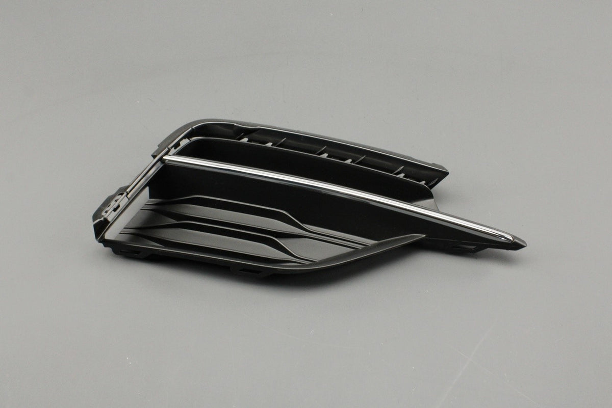 VW Golf R-Line MK7.5 17-20 air guide grille trim (right) 5G0854662G RYP, view 1