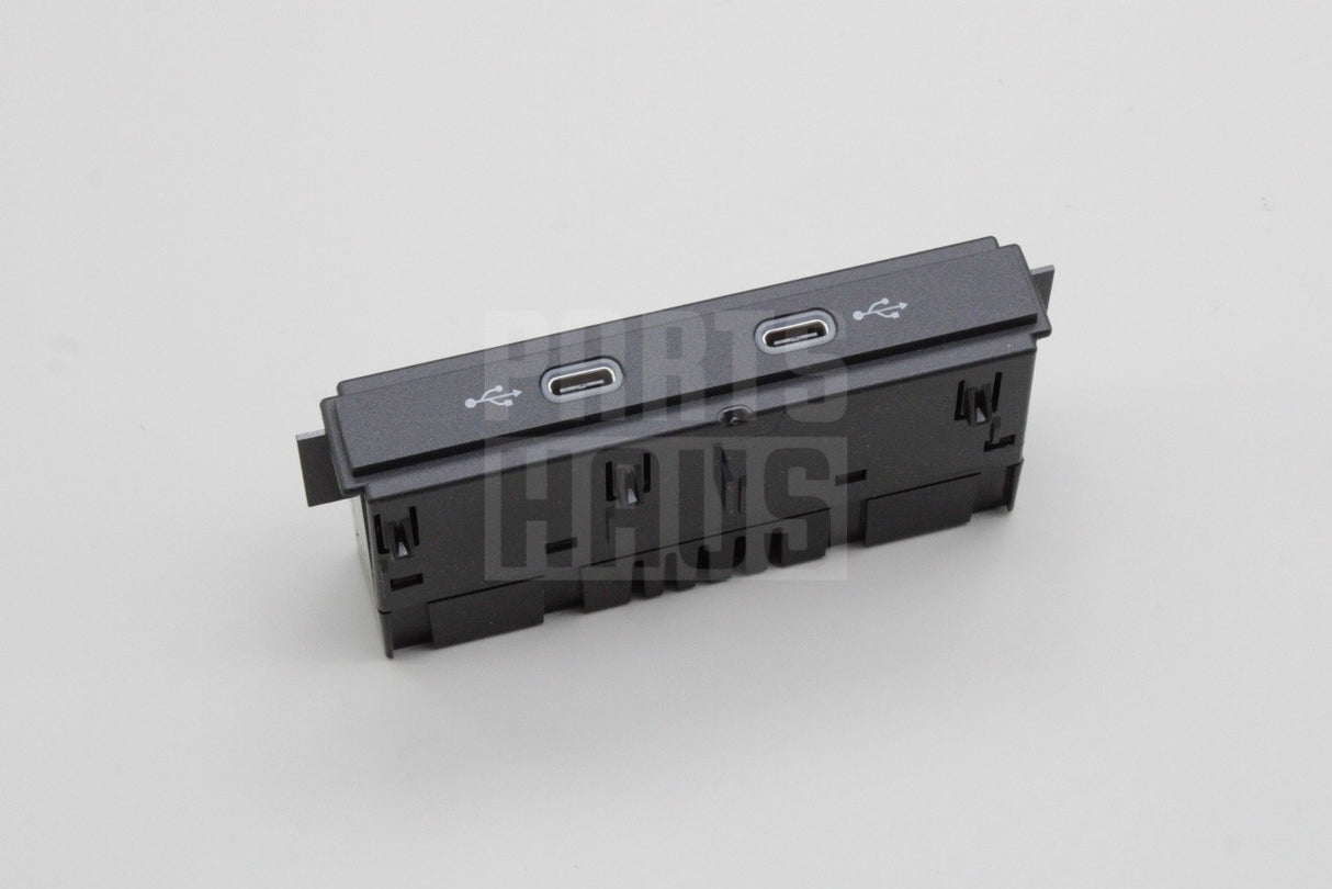 VW Golf Skoda Superb SEAT Cupra Leon 15-on dual usb-c port (front) 5NA035736