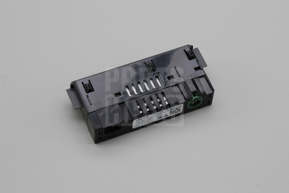 VW Golf Skoda Superb SEAT Cupra Leon 15-on dual usb-c port (front) 5NA035736