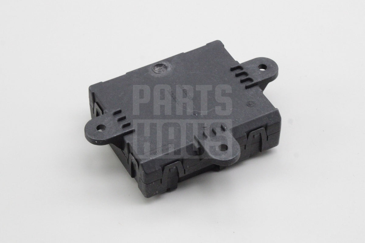 Range Rover 2013-22 Range Rover Sport rear door control module LR072198