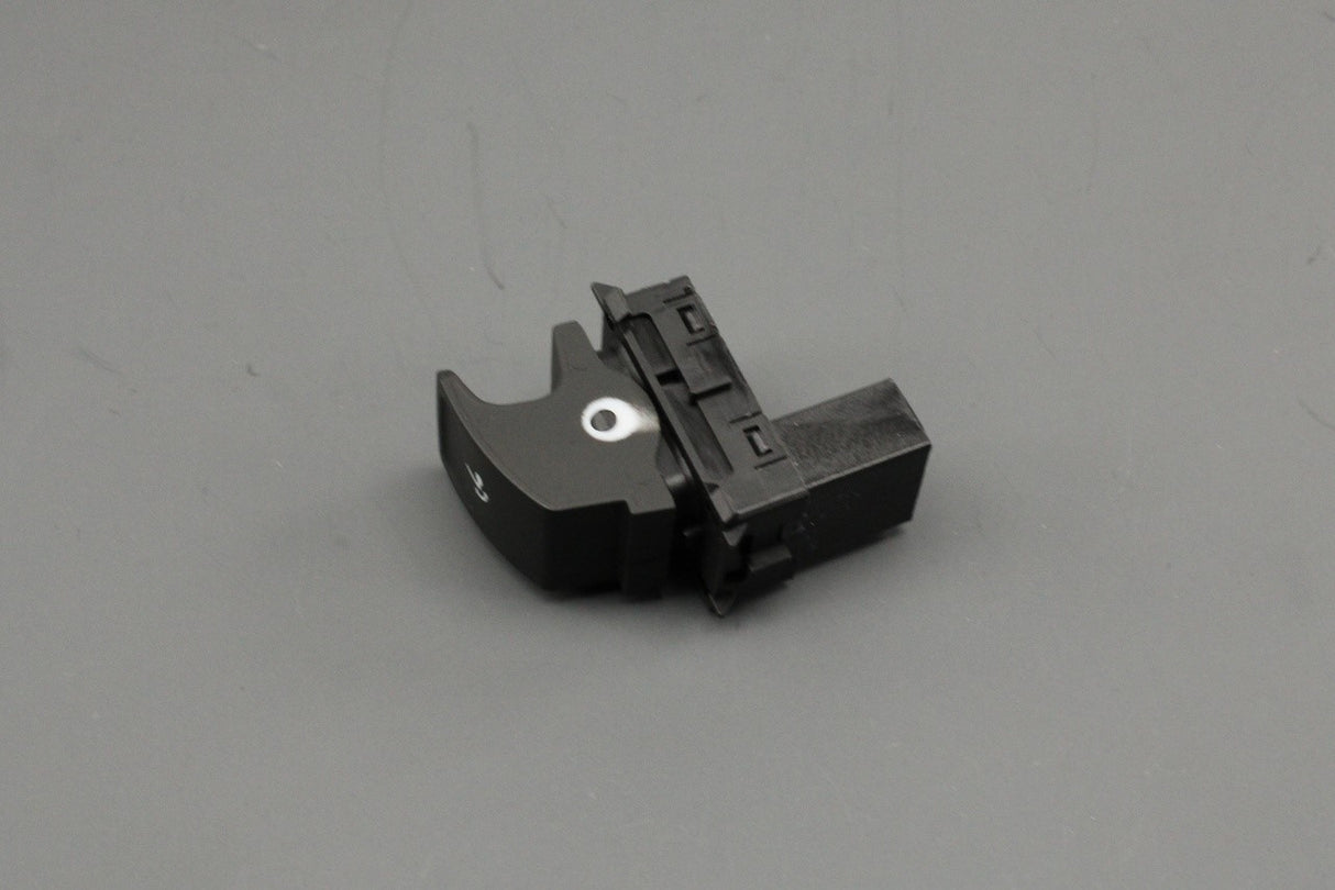 VW Passat Skoda Karoq SEAT Ateca 15-on tow hitch switch 3G0959511A WHS