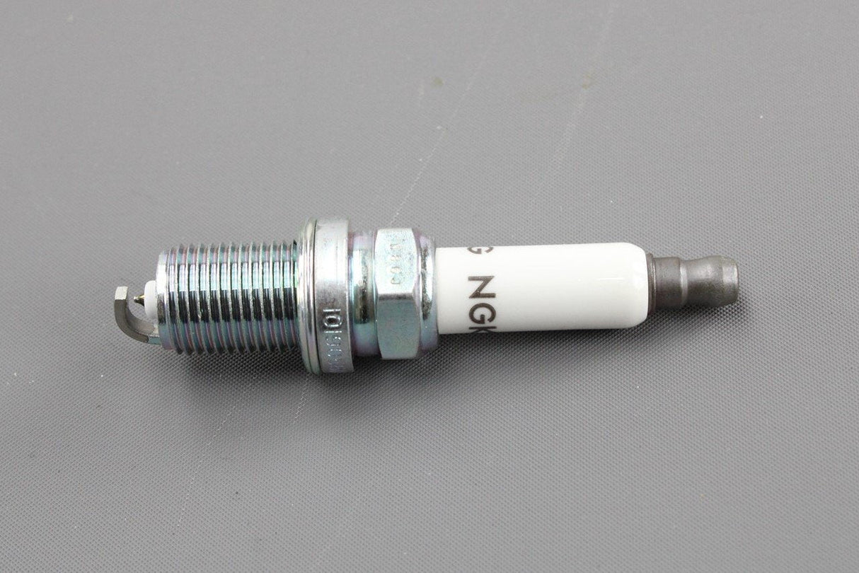 Audi A4 A5 A6 A7 A8 Q5 Q7 3.0 V6 longlife spark plugs (x6) 101905611G
