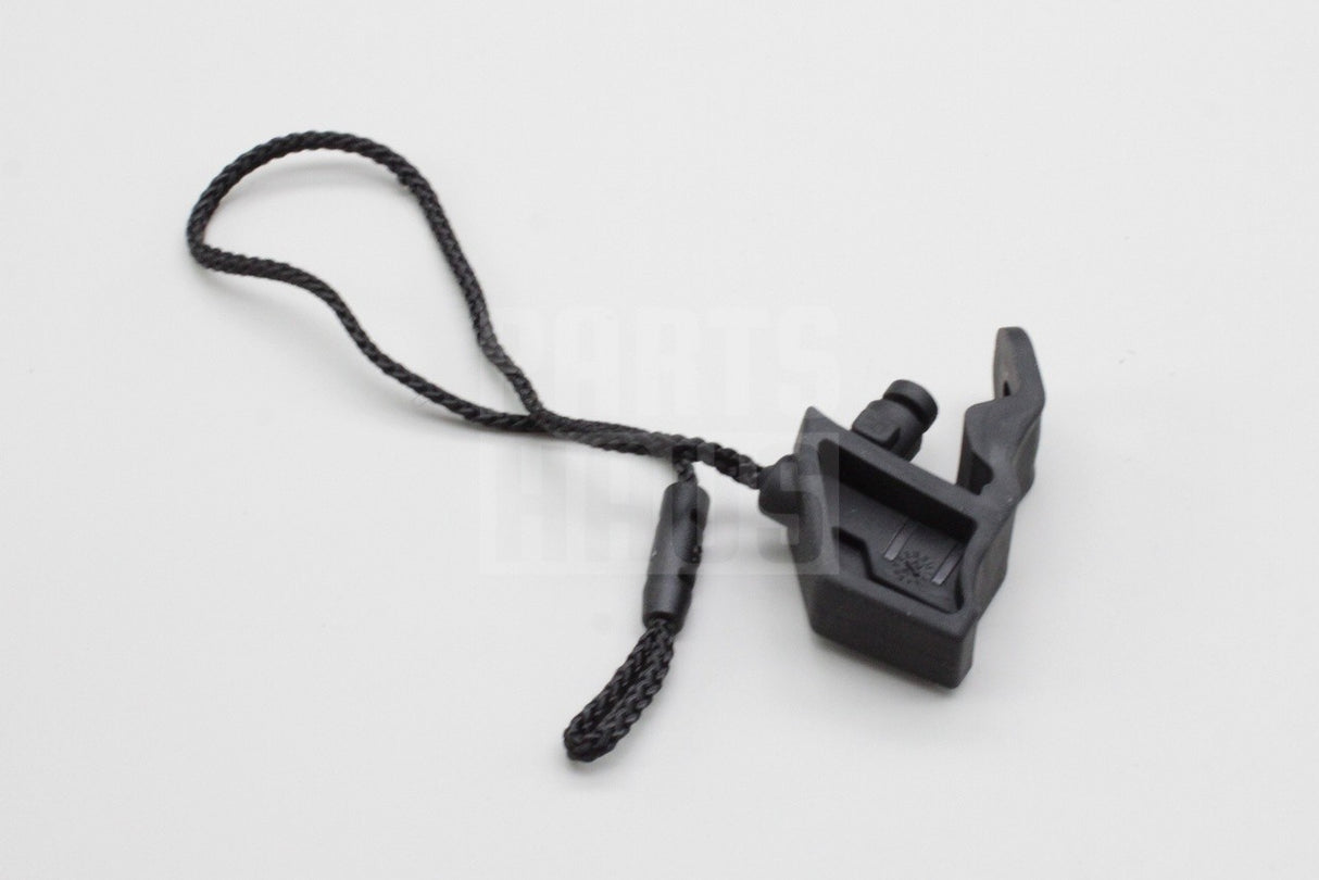 Audi Q2 2017-on parcel shelf strap (right) 81A867668