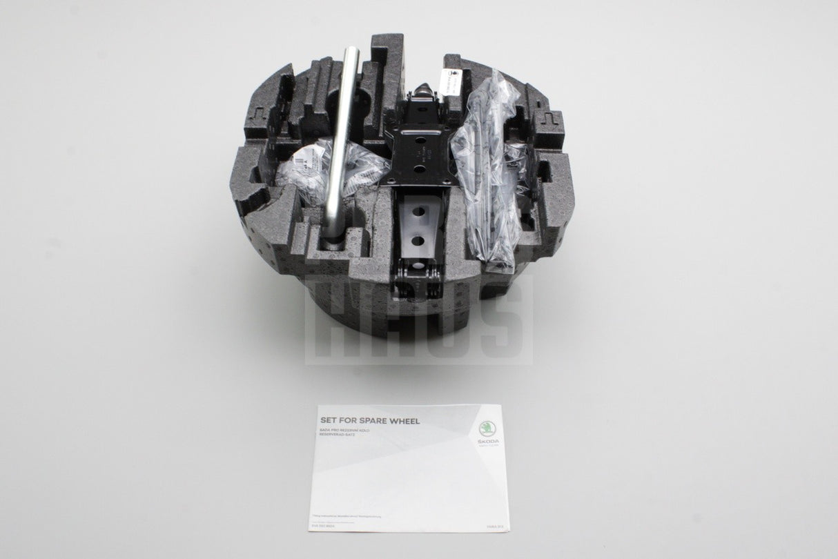 Skoda Fabia 2022-on spare wheel tool set 6VA093860A