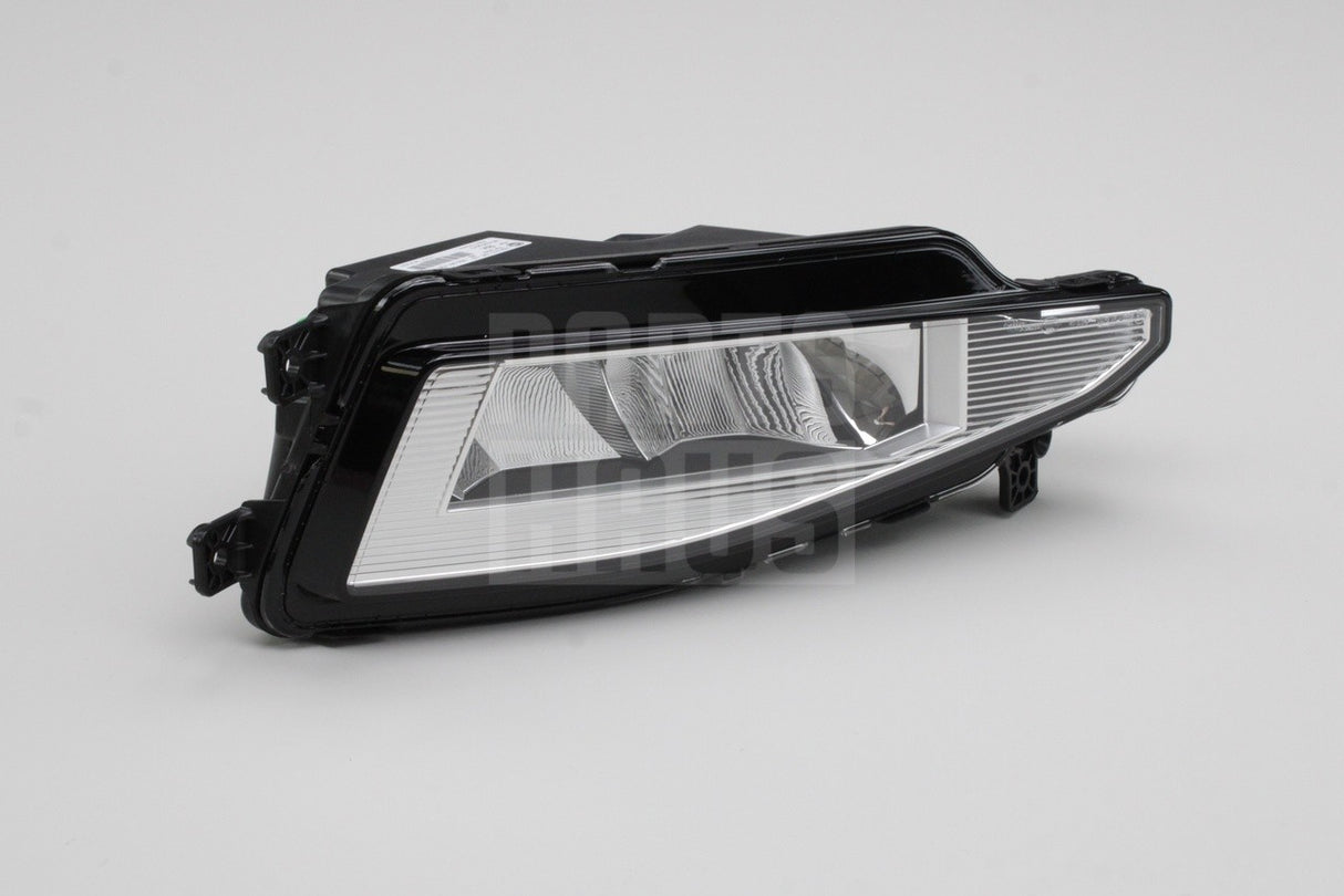 VW Passat B8 2020-2024 halogen fog light (front right) 3G0941700