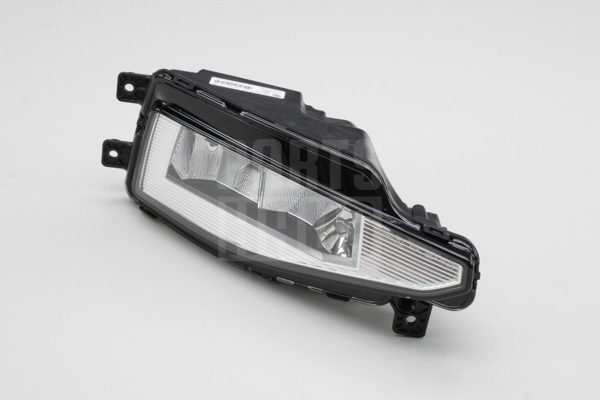 VW Passat B8 2020-2024 halogen fog light (front right) 3G0941700