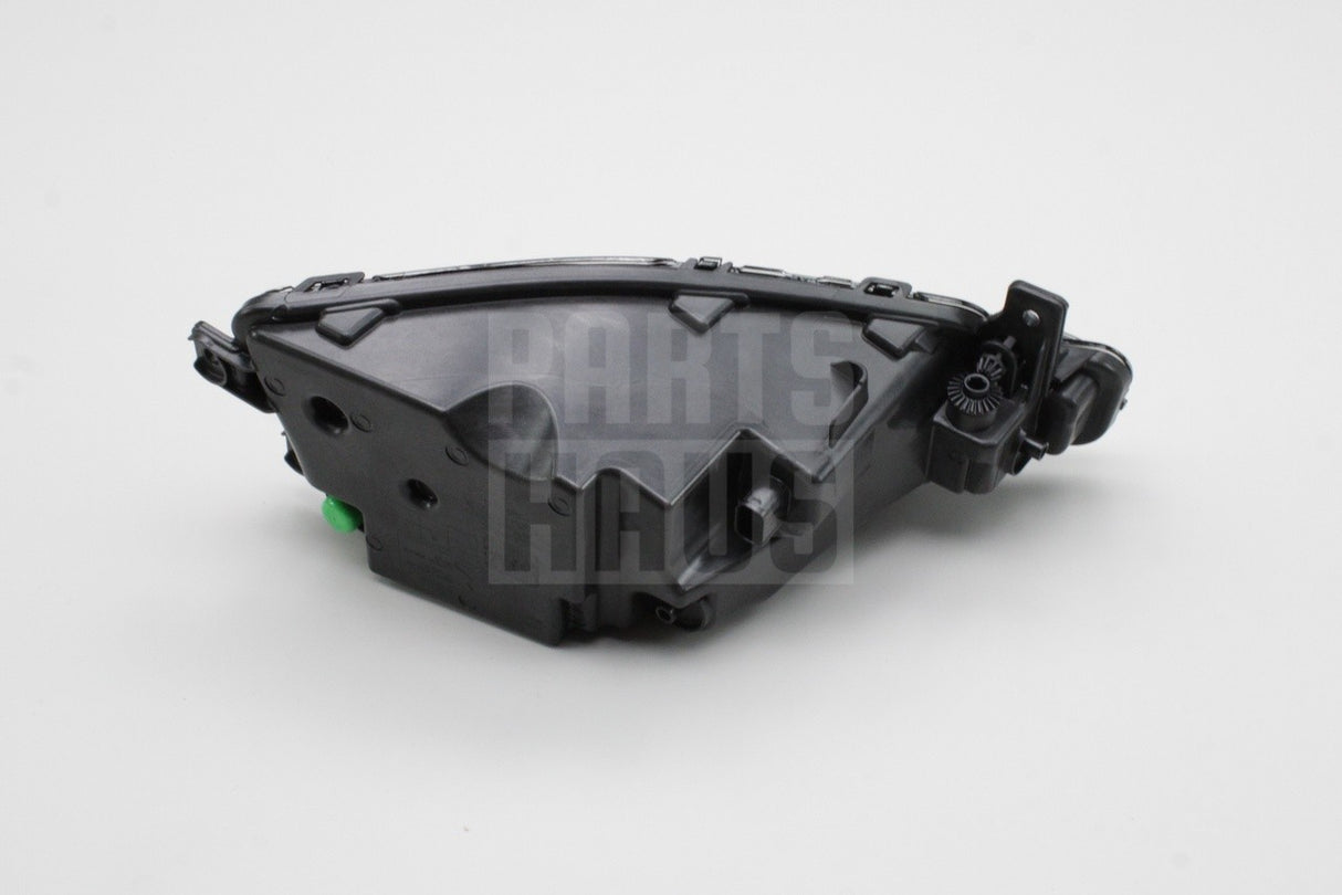 VW Passat B8 2020-2024 halogen fog light (front right) 3G0941700