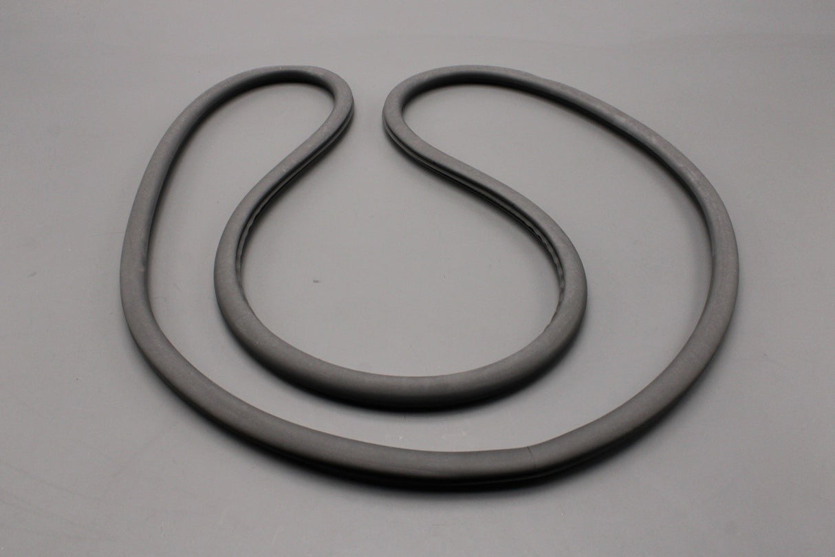 Audi A4 S4 RS4 01-08 SEAT Exeo 09-14 inner door seal (front) 8E0831721F