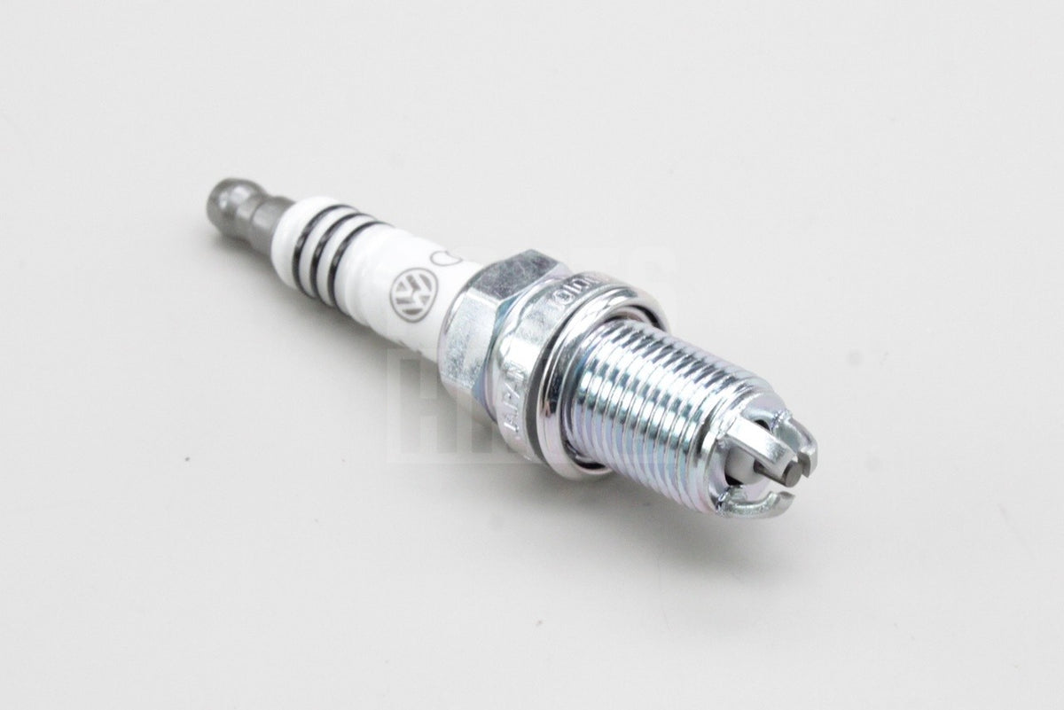 VW Passat Audi A4 A6 Skoda 1.6 1.9 2.0 2.5 spark plugs (x4) 101000033AG