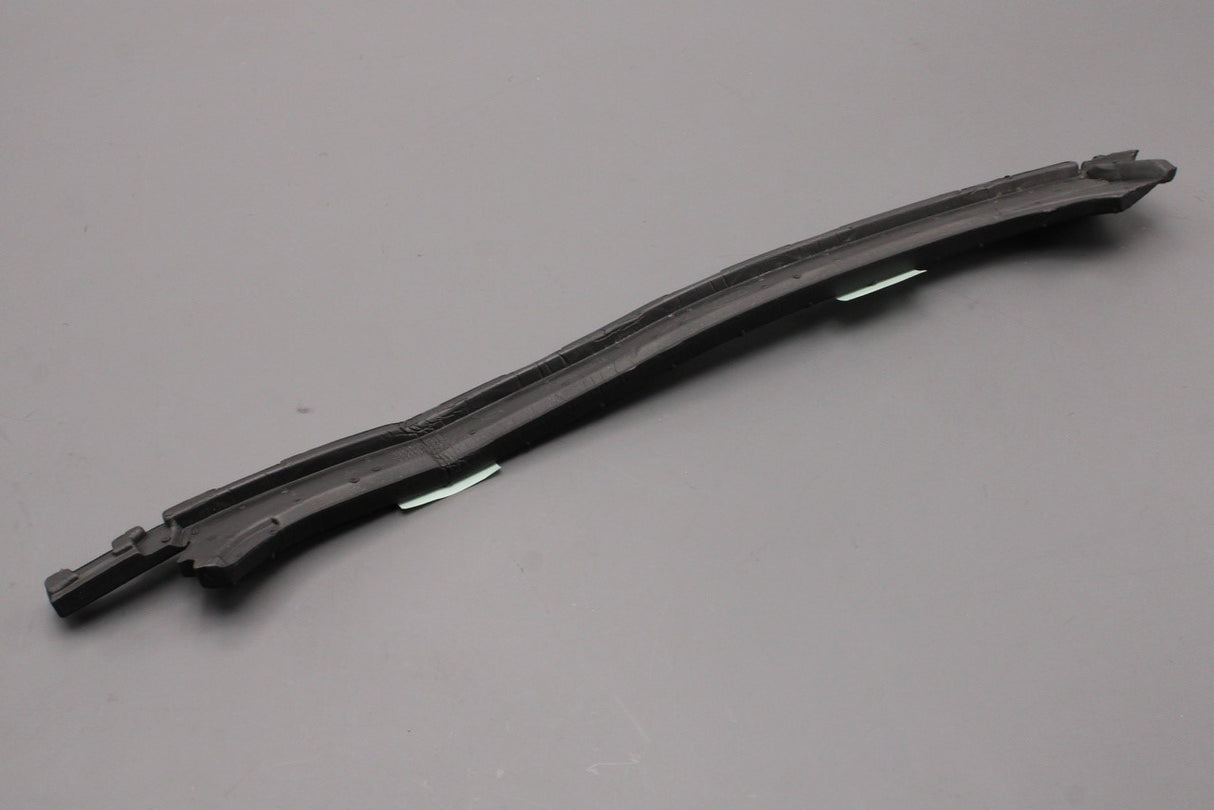 Land Rover Discovery 5 2017-on rear door upper foam (right) LR082998