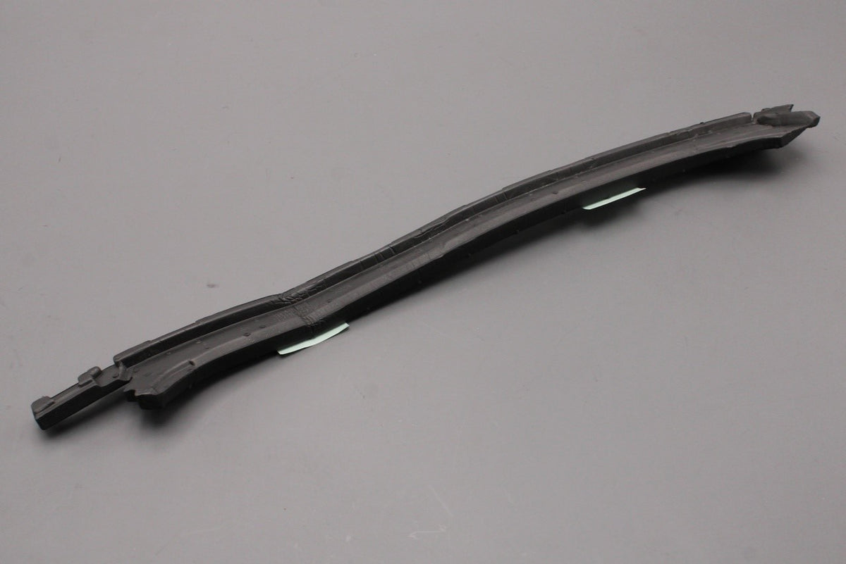 Land Rover Discovery 5 2017-on rear door upper foam (right) LR082998, view 1