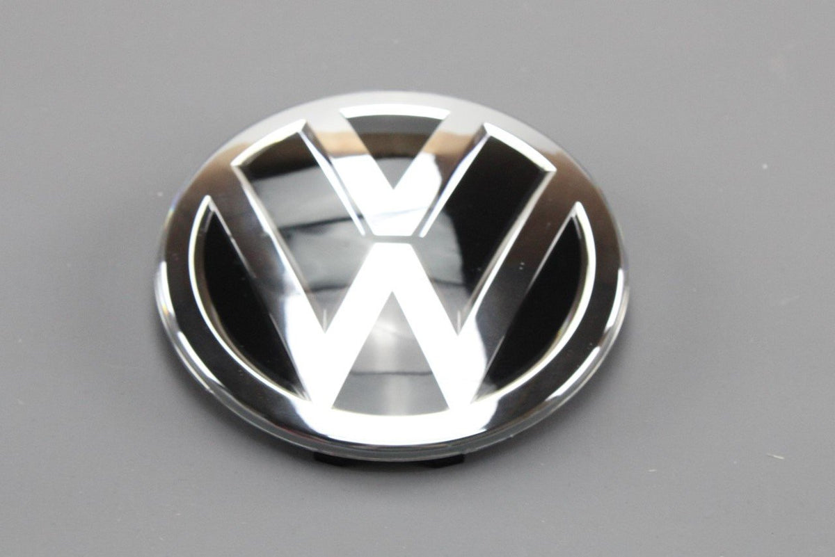 VW Golf MK7.5 Arteon Passat front grille emblem badge 3G0853601A JZA, view 1
