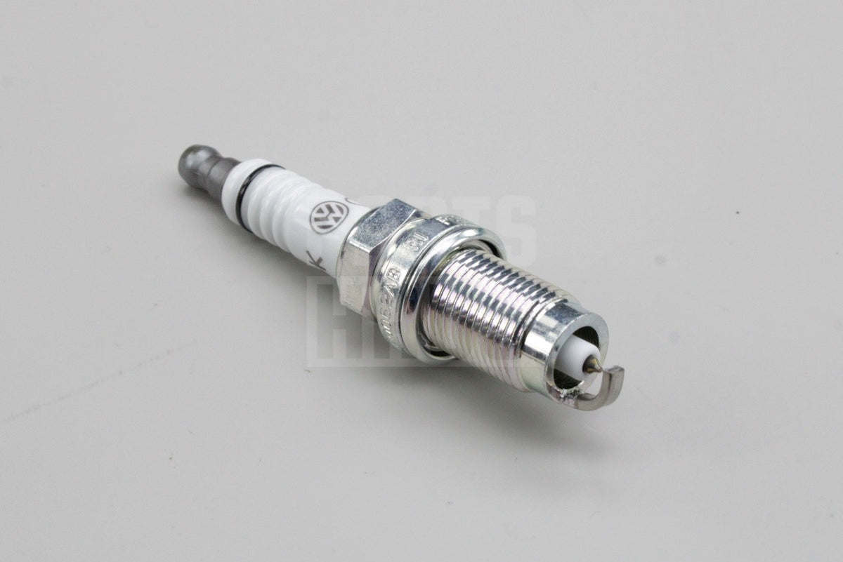 VW Golf MK4 R32 Jetta Skoda Octavia SEAT spark plug x6 (VR6) 101000062AB
