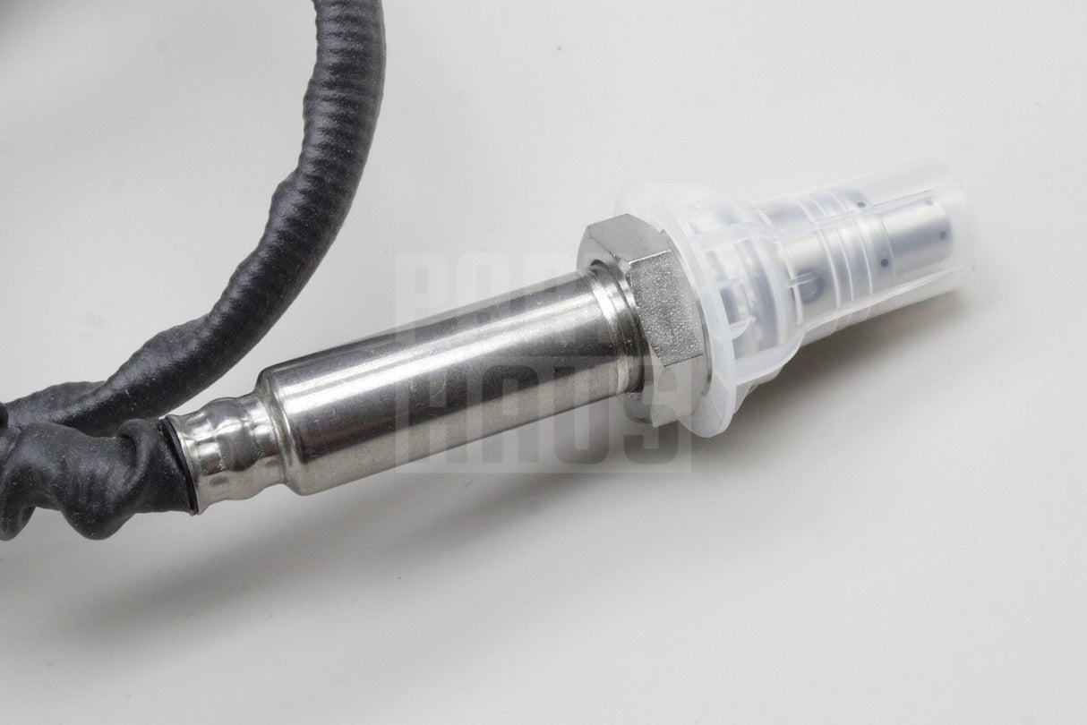 VW Touareg 7P 2013-18 3.0 TDI V6 exhaust NOx sensor 8K0907807N