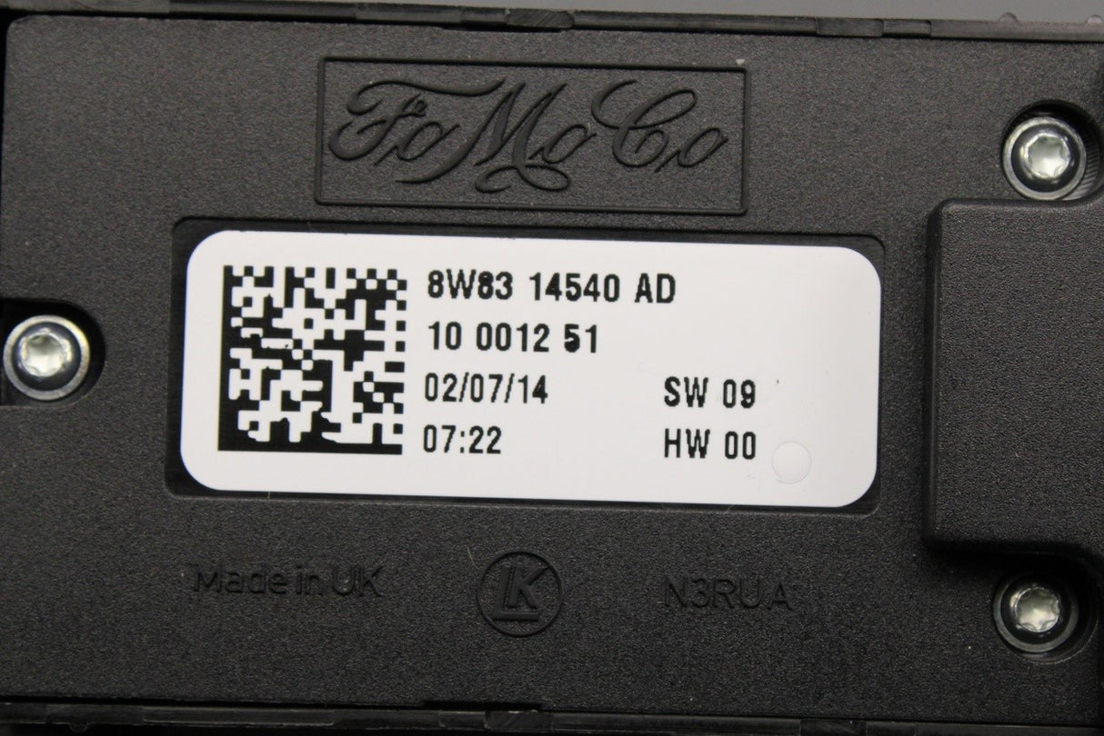 Jaguar XK 2006-2014 drivers door window switches C2P18644