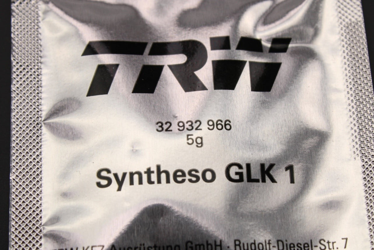 Land Rover Range Rover brake caliper pin and boot kit LR020489