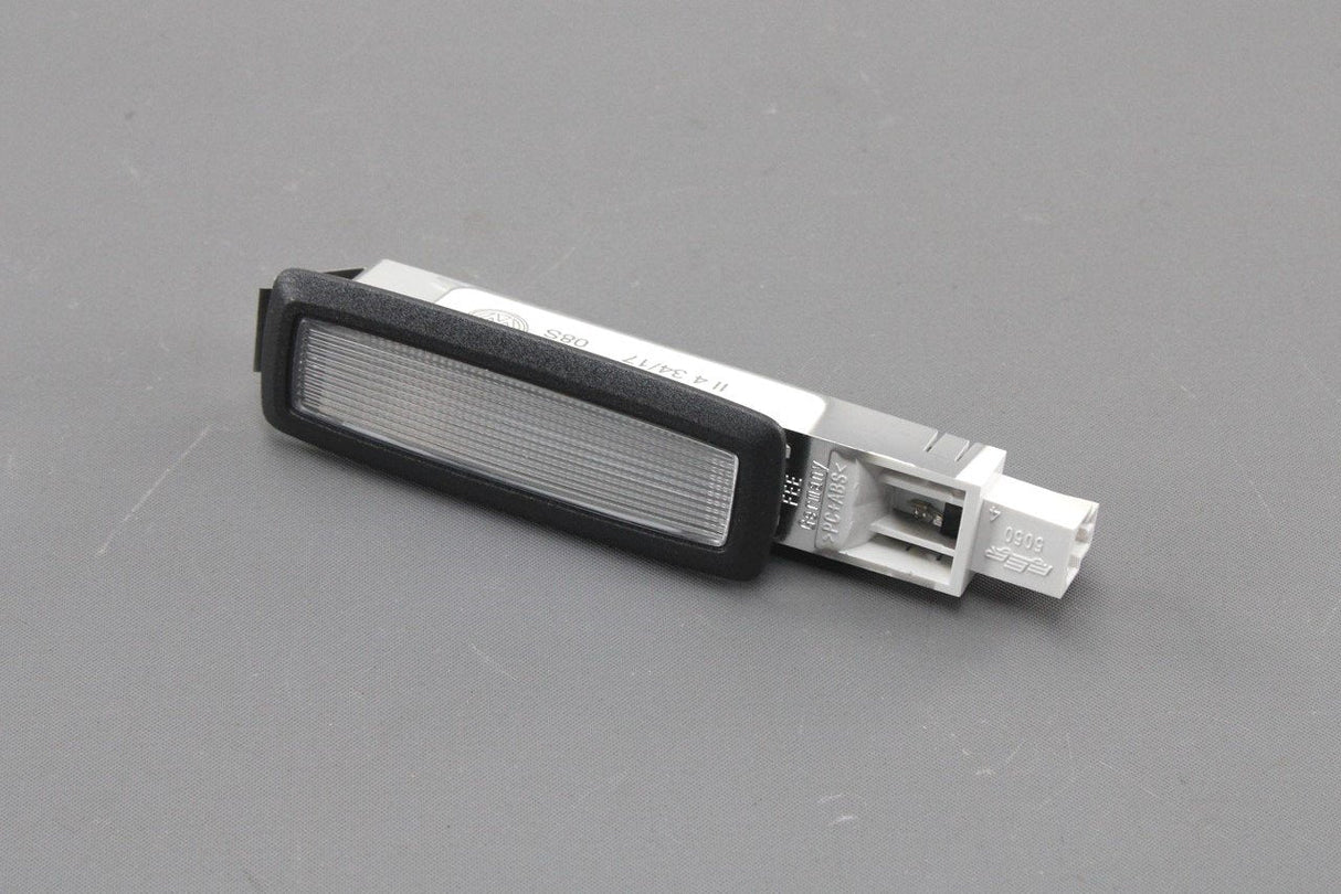 VW Passat B8 Arteon front sun visor vanity light 3G0947109 82V