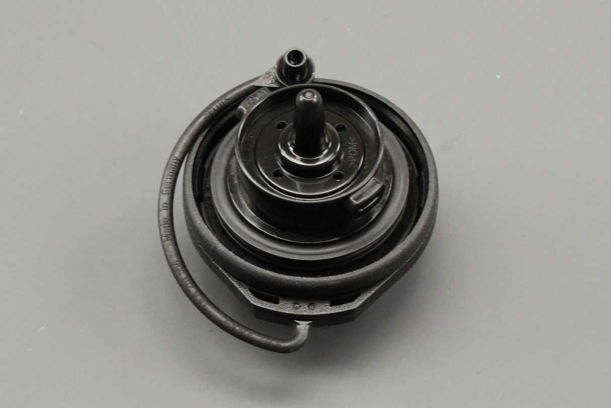 VW Arteon Audi Q3 Skoda Superb fuel tank filler cap (diesel) 3AA201550P